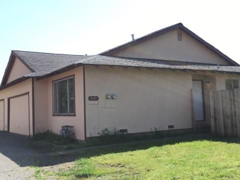Primary Photo - 2681 Tan Oak Ct