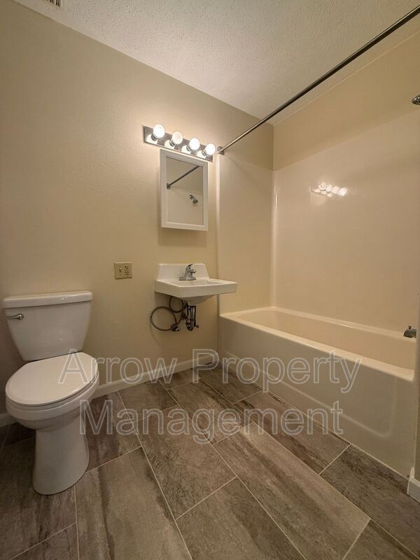 Foto del edificio - 1015 14th St