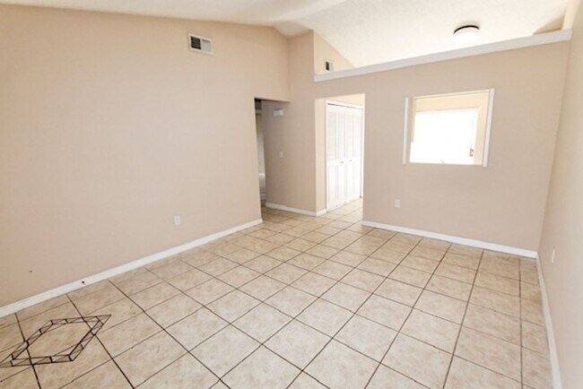 Foto del edificio - Orlando - 2 Bedroom, 2 Bathroom - $1,645.00