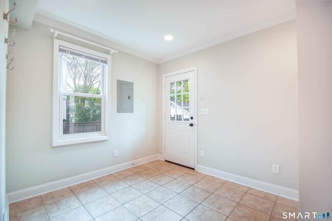 Foto del edificio - 234 N Pine Creek Rd