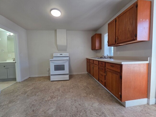 Building Photo - 414-416 S Andrews St