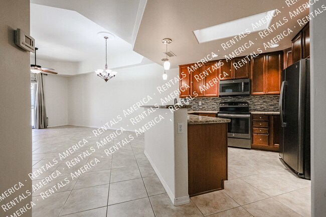 Foto del edificio - 4202 E Broadway Rd