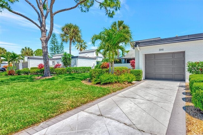 Foto del edificio - 3141 Heatherwood Ln