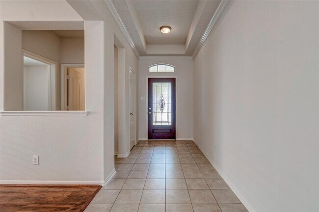 Building Photo - 5110 Redleaf Forest Ln