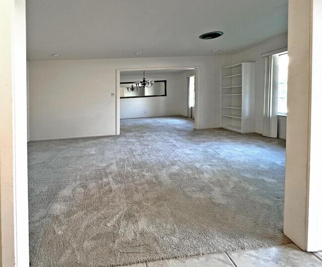 985 Wisteria Dr, Beaumont, TX 77706 House Rental in Beaumont, TX