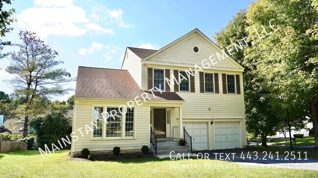 Building Photo - Updated 4 Bed, 2.5 Bath In Quiet Silver Sp...