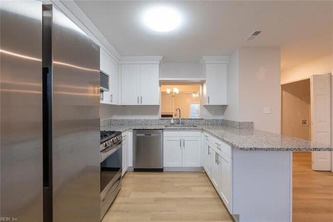 Building Photo - 1567 Sword Dancer Dr