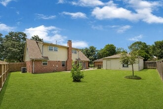 Building Photo - 539 Belwin Dr
