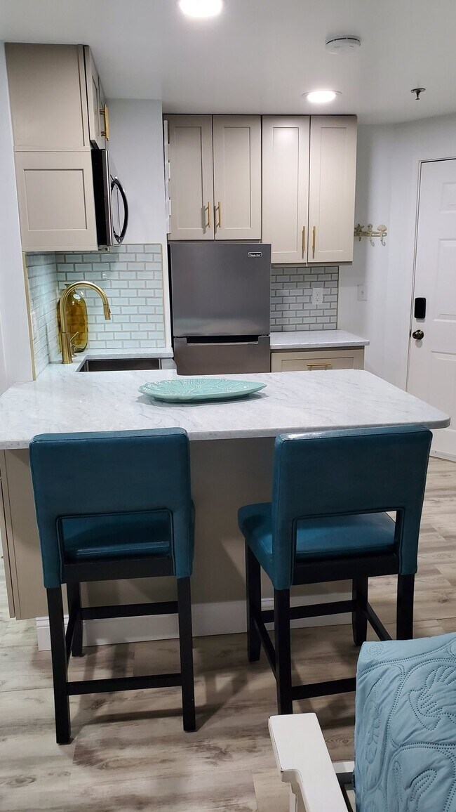 Foto del edificio - 550 Winnacunnet Rd