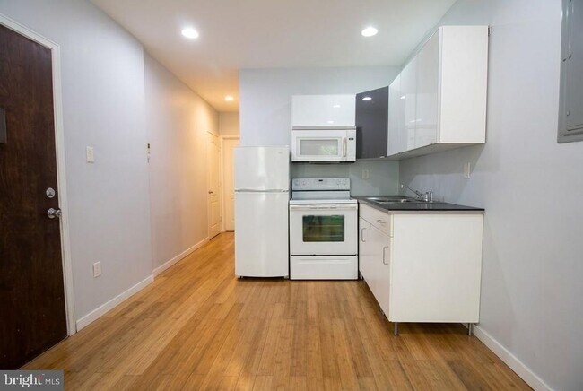 Foto del edificio - 1525 W Seybert St