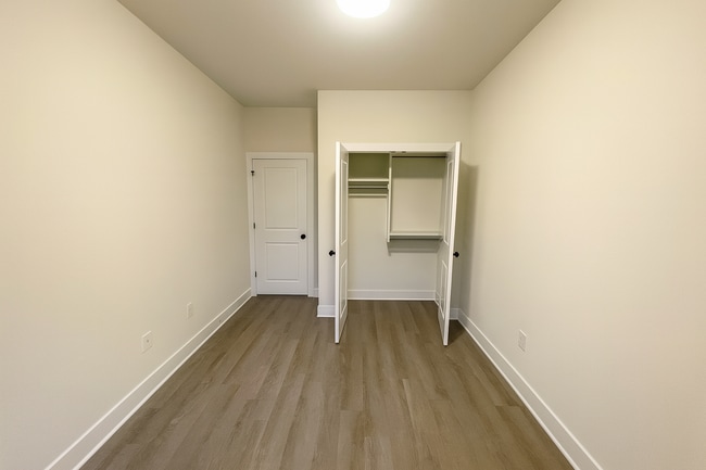 Building Photo - 11643/45 Harry Ct