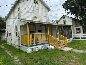 Building Photo - 131 Cottage Ln