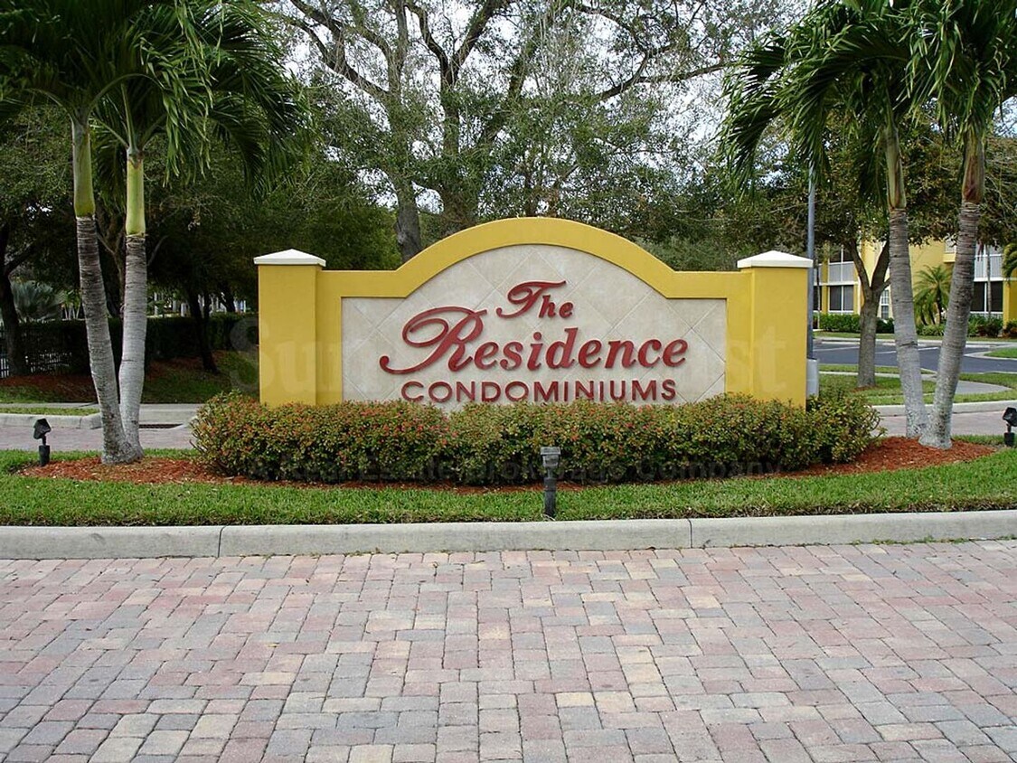 Foto principal - 4105 Residence Drive