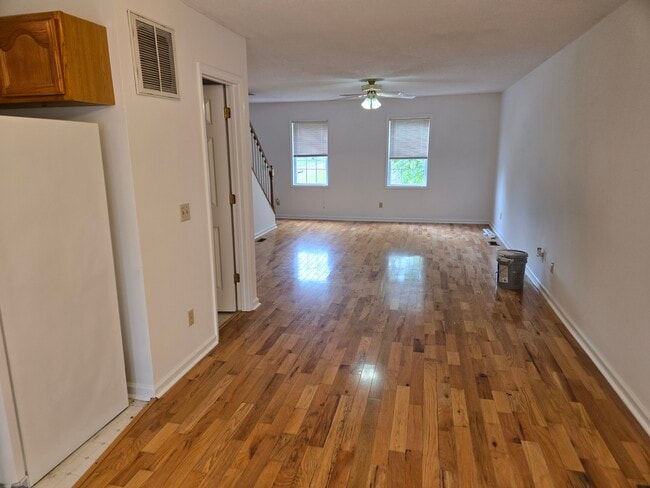 Building Photo - 306 Spruce St