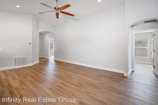 Building Photo - 4 br, 2 bath House - 9874 SW 52nd Ct
