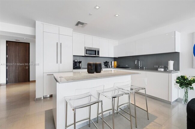 Photo - 88 Southwest 7th Street Apt #1010, Miami, FL 33130 - 2 BR 2 BA condo