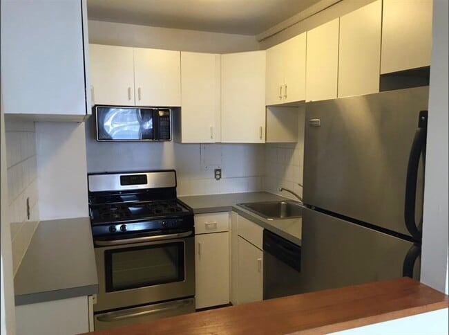 Foto del edificio - 33 Pond Ave