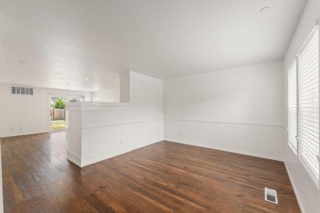 Building Photo - Spacious DuPont Home with A/C, Bonus Loft, Large Patio & Fully Fenced Yard!