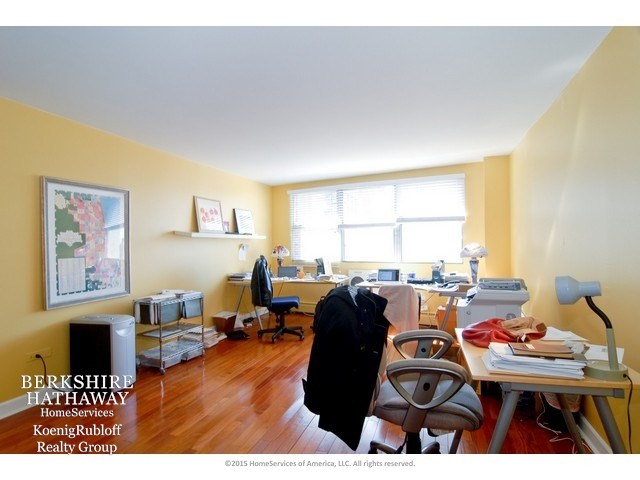 Building Photo - 420 W Belmont Ave