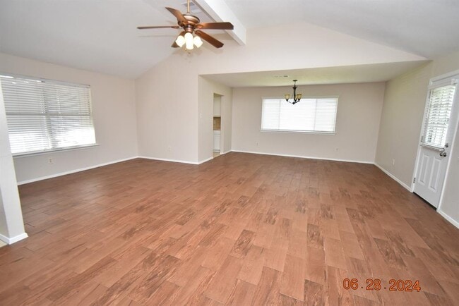 Building Photo - 16714 Selder Dr