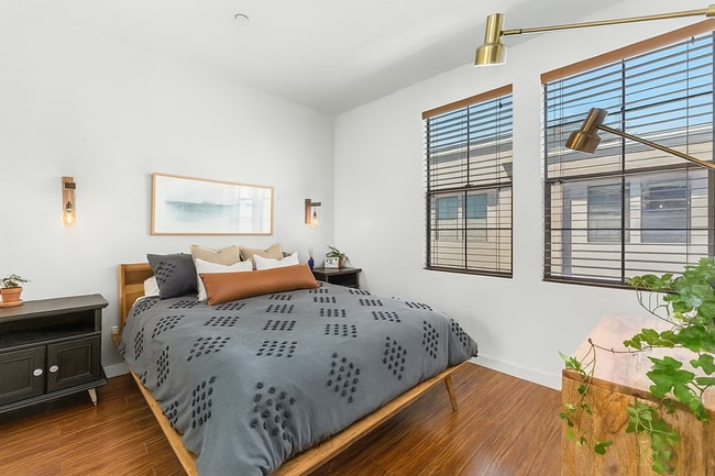 Building Photo - Modern Live/Work Loft In Sought After Depo...