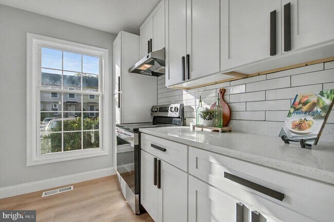 Foto del edificio - 1729 Dana St