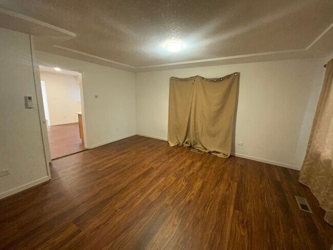 Foto del edificio - Beautiful Tacoma 4-Bedroom! Apply Today!
