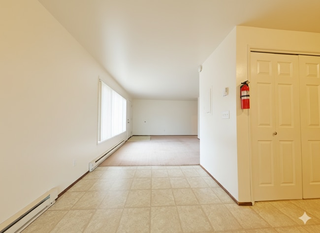 Building Photo - 2 Bedroom Apartment ~ Close to 9th Street ...