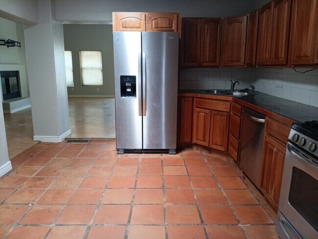 Foto del edificio - Charming 3-bedroom, 1-bathroom home! Showi...