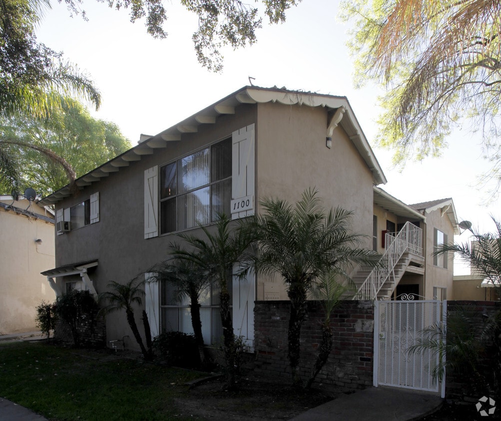 Primary Photo - 1100 W Porter Ave