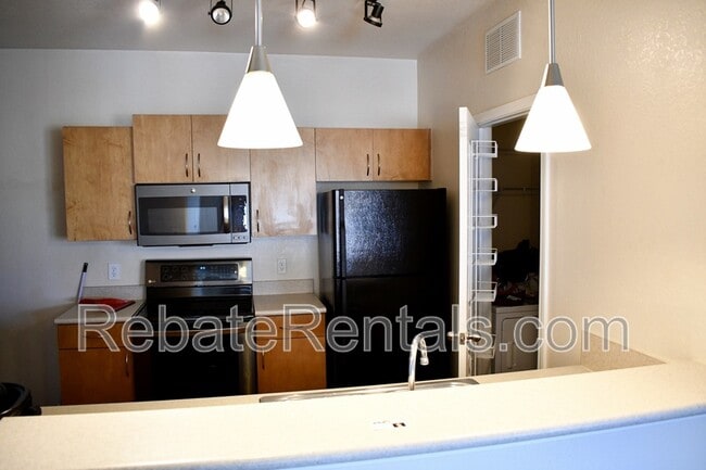 Foto del edificio - 8290 Gate Pkwy W