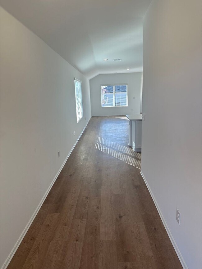 Foto del edificio - *PRE-LEASING* Brand New  Three Bedroom | Two Bathroom Home in Purcell