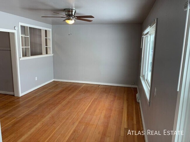 Foto del edificio - 7702 W Kentucky Ave