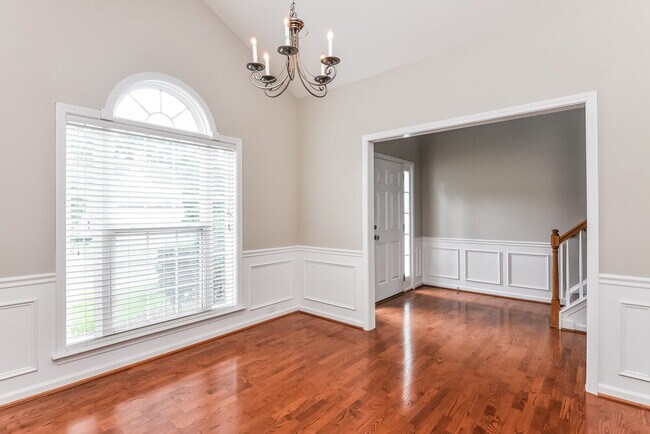 Building Photo - 9309 Doss Ct