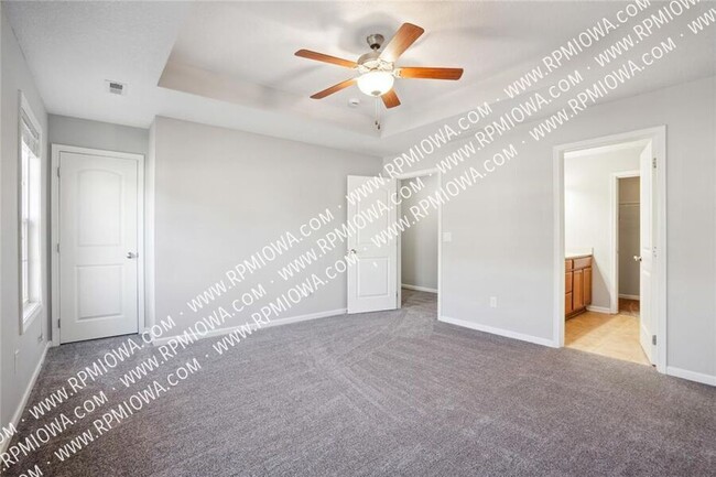 Foto del edificio - 705 Cypress Pl