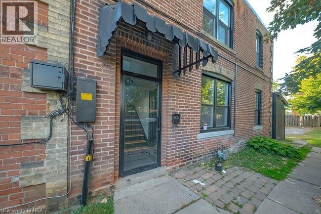 Building Photo - 7-11 SHERIDAN Street Unit# 7-6
