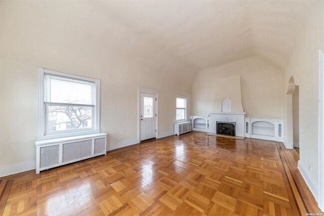 Foto del edificio - 233 W Walnut St