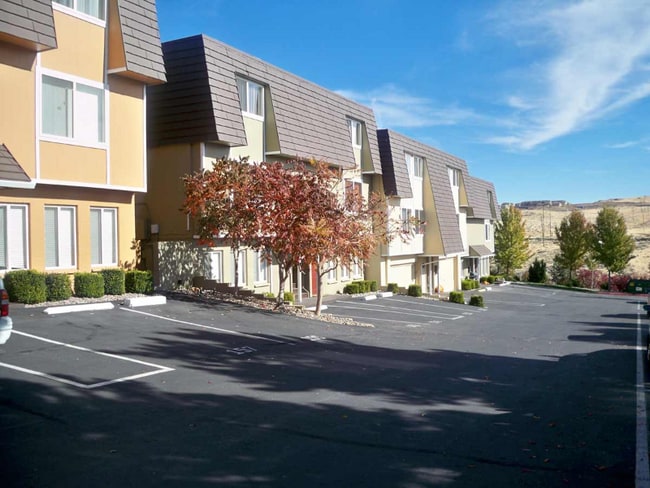 Building Photo - 50 Bisset Ct