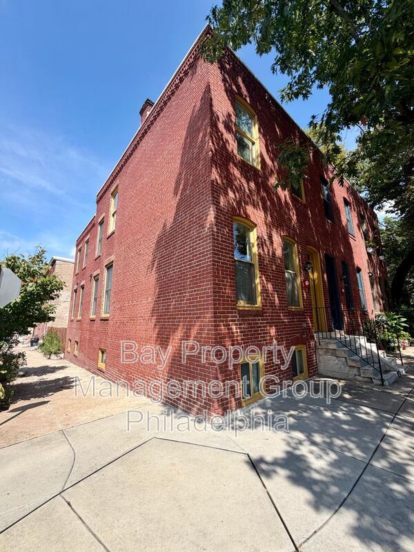 Building Photo - 3847 Spring Garden St