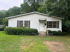 Building Photo - 2520 Merwin St
