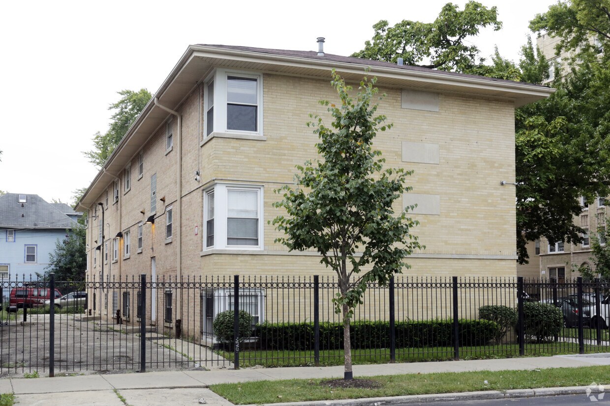Building Photo - 51-57 N Pine Ave
