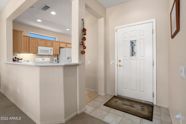 Building Photo - 16412 W Peppertree Ct