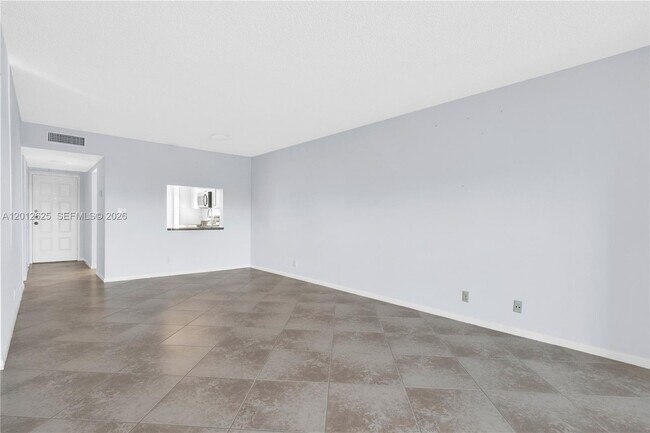 Foto del edificio - 3050 NW 42nd Ave