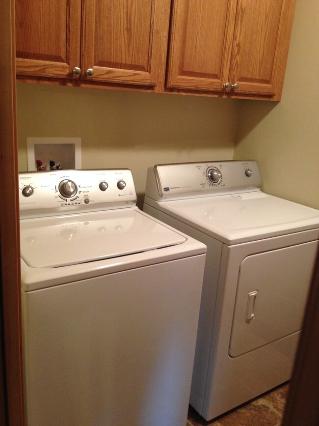 Building Photo - 3 Bed/2 Bath Home with Columbia River & Mt...