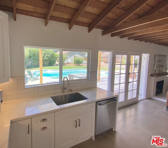 Foto del edificio - 1343 Rancho Ln