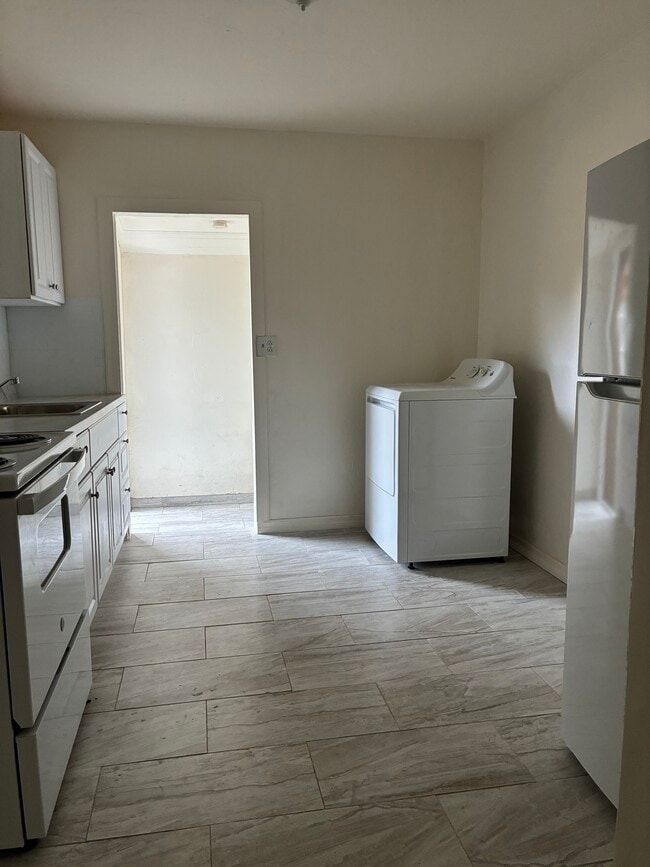 Foto del edificio - 3118 SW 22nd Ter