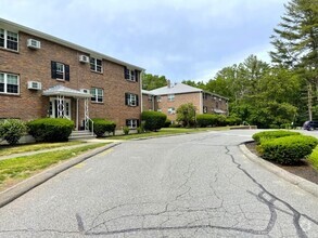 Building Photo - 803 Haverhill St