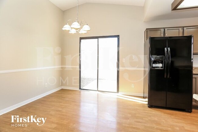 Foto del edificio - 5880 Filmore Ave