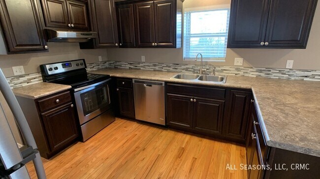 Foto del edificio - 720 S Cascade Ave