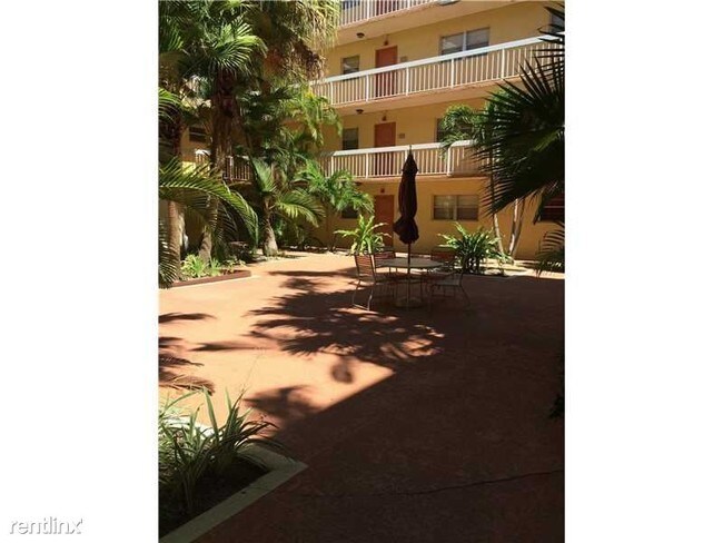 Foto del edificio - 7830 Camino Real
